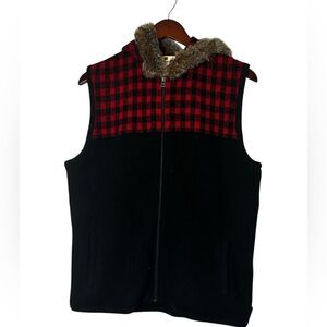 Woolrich Womens Vest Jacket Large Buffalo Plaid 100% Lambs' Wool Faux Fur Hooded